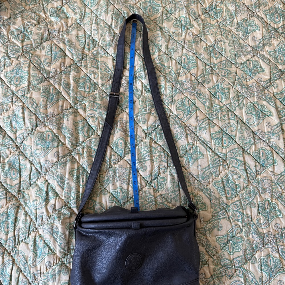 Vintage Cherokee vegan leather purse